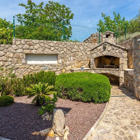3 Bedroom Cozy In Krk Krk Town