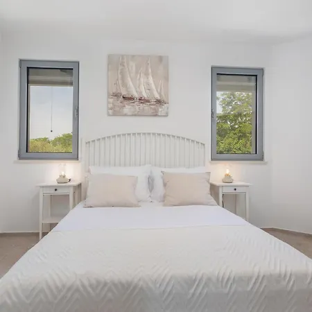 3 Bedroom Cozy In Krk Krk Town
