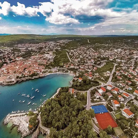 3 Bedroom Cozy In Krk Holiday home *
