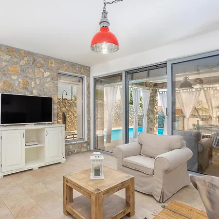 3 Bedroom Cozy In Krk *
