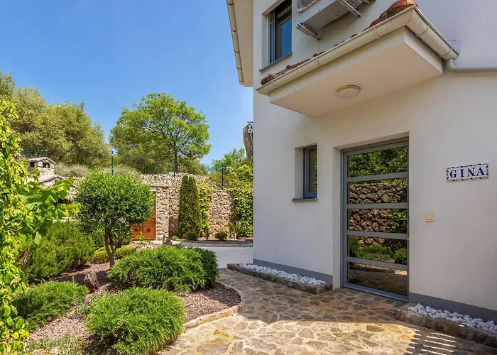 3 Bedroom Cozy In Krk *