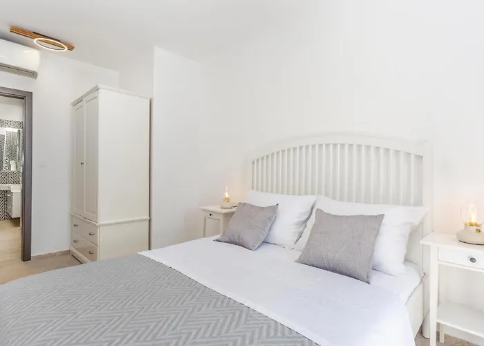 Prázdninový dům 3 Bedroom Cozy In Krk