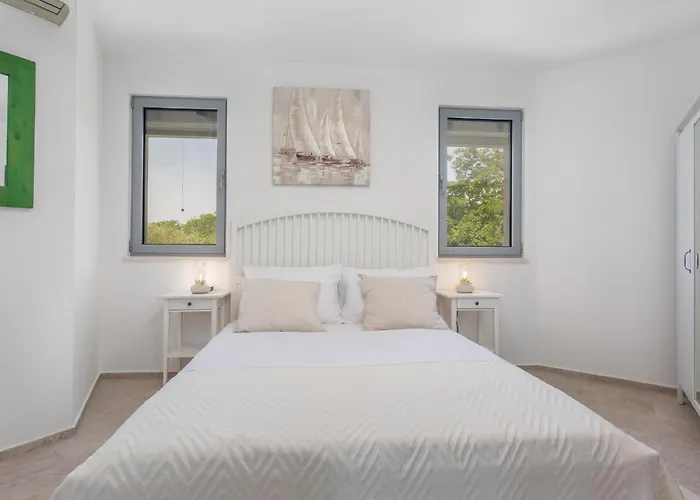 3 Bedroom Cozy In Krk Krk Town