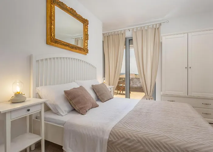 3 Bedroom Cozy In Krk Prázdninový dům