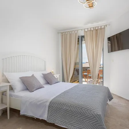 3 Bedroom Cozy In Krk Prázdninový dům *