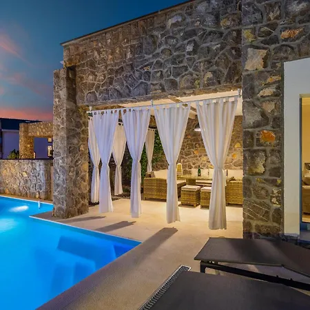 3 Bedroom Cozy In Krk *