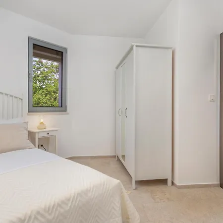 度假居 Luxurious In Krk 克尔克