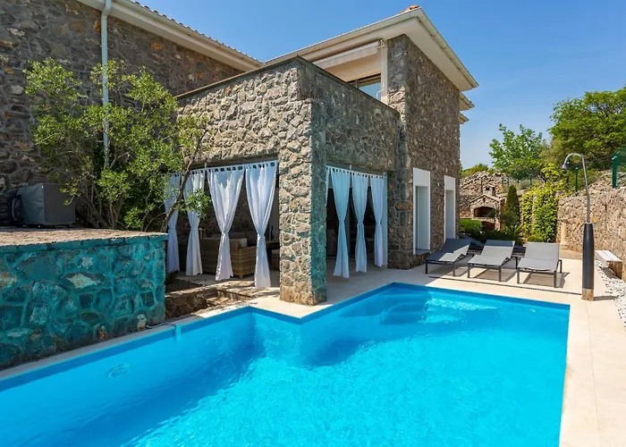 3 Bedroom Cozy In Krk Krk Town