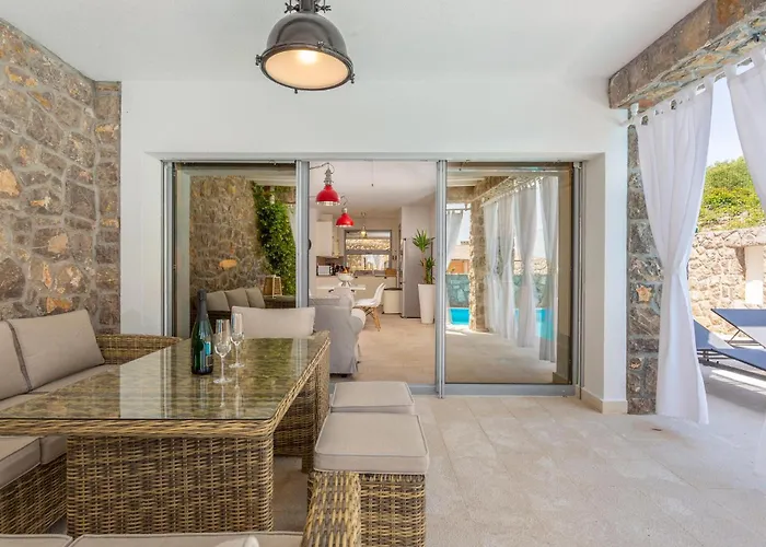 3 Bedroom Cozy In Krk Holiday home