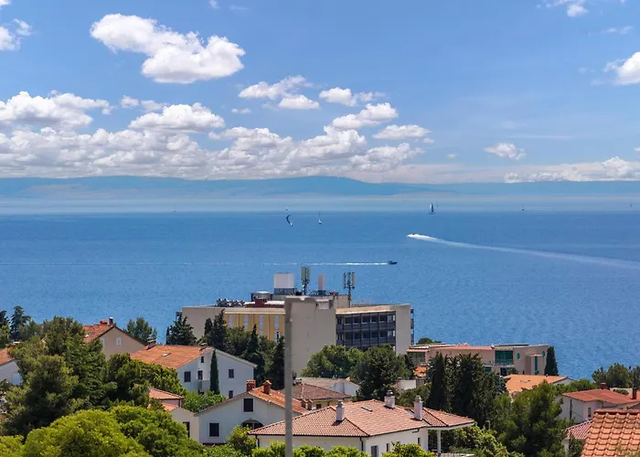 Ferienhaus 3 Bedroom Cozy In Krk *